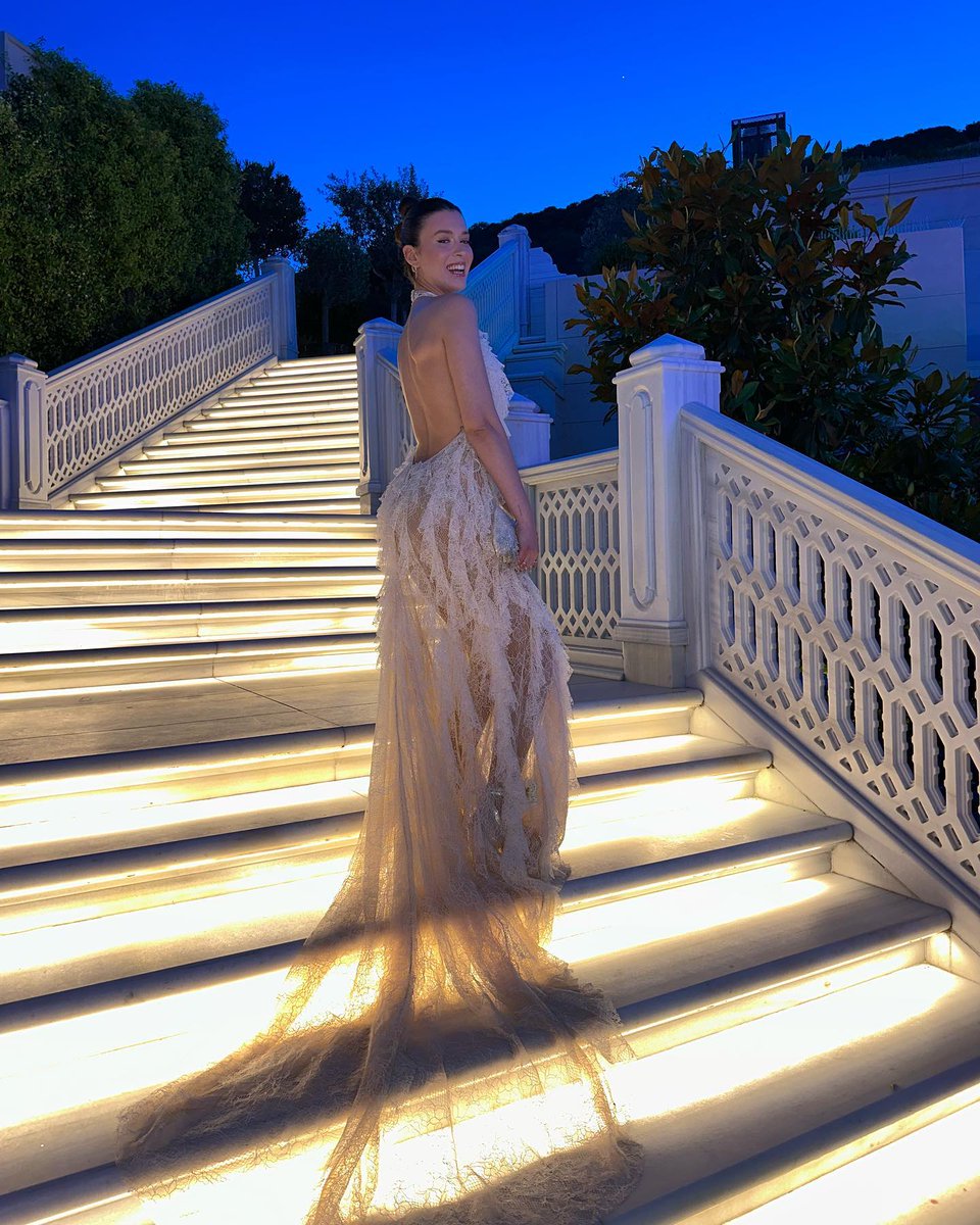 ballsadd_'s tweet photo. Buçeee peri kızı gibi olmuuşsuun bu ne güzellik yaa bayıldımmm 🔥
#bucebusekahraman
#ELLEStyleAwards2023 https://t.co/yn0IyichZh
