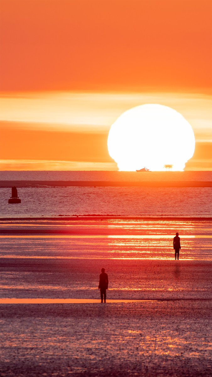 Last of the sun over #Liverpool Bay. Goodnight folks.