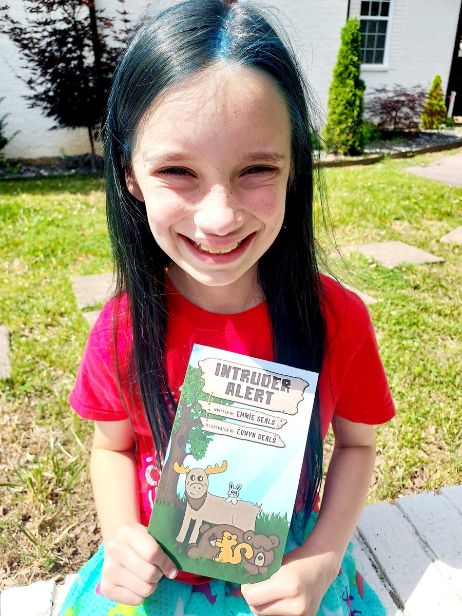 Looking for a great readaloud this summer? Or a title for your elementary kids to dive into? Look no further! Intruder Alert releases in TWO days and is the perfect book for your kids to enjoy! Go snag your copy!
#book #readaloud #summerread #summerreading #read #intruderalert