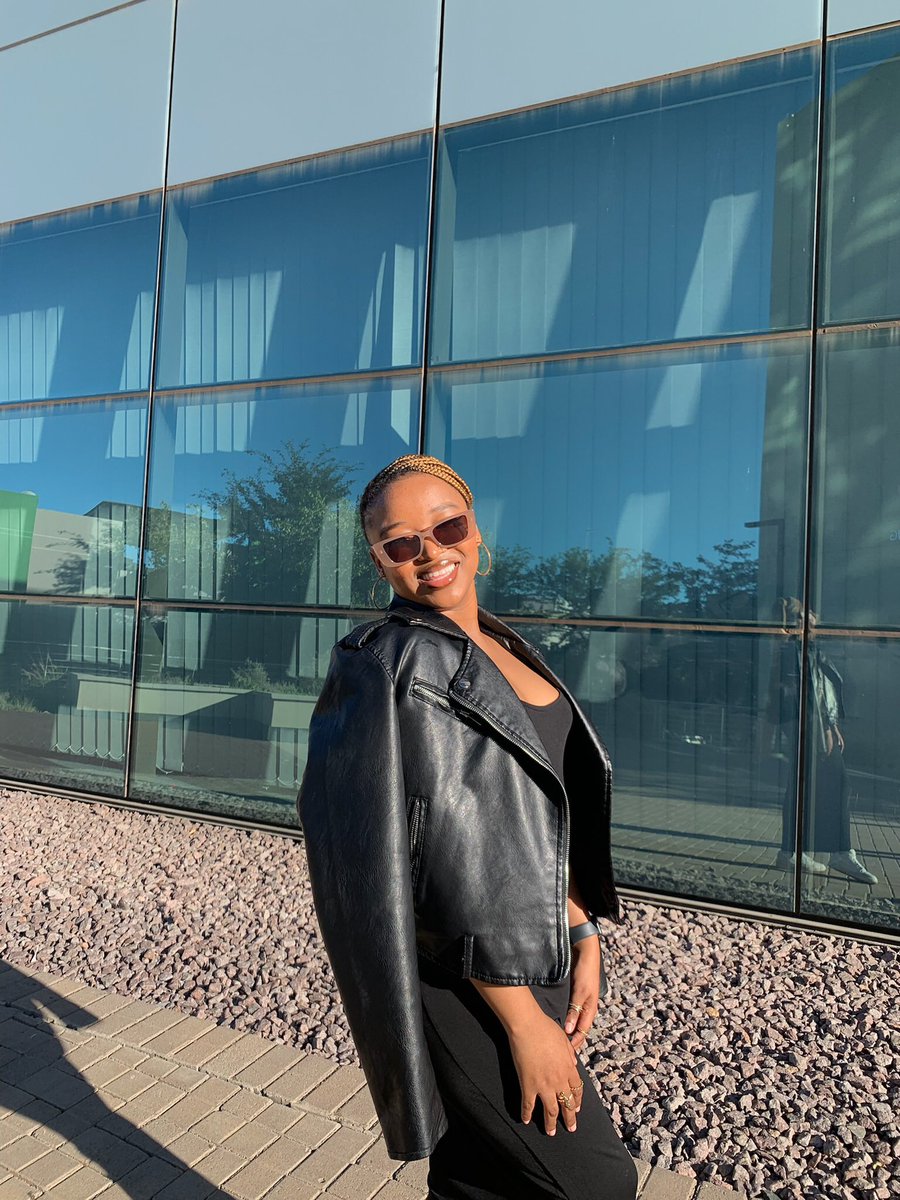 letsileee's tweet image. 