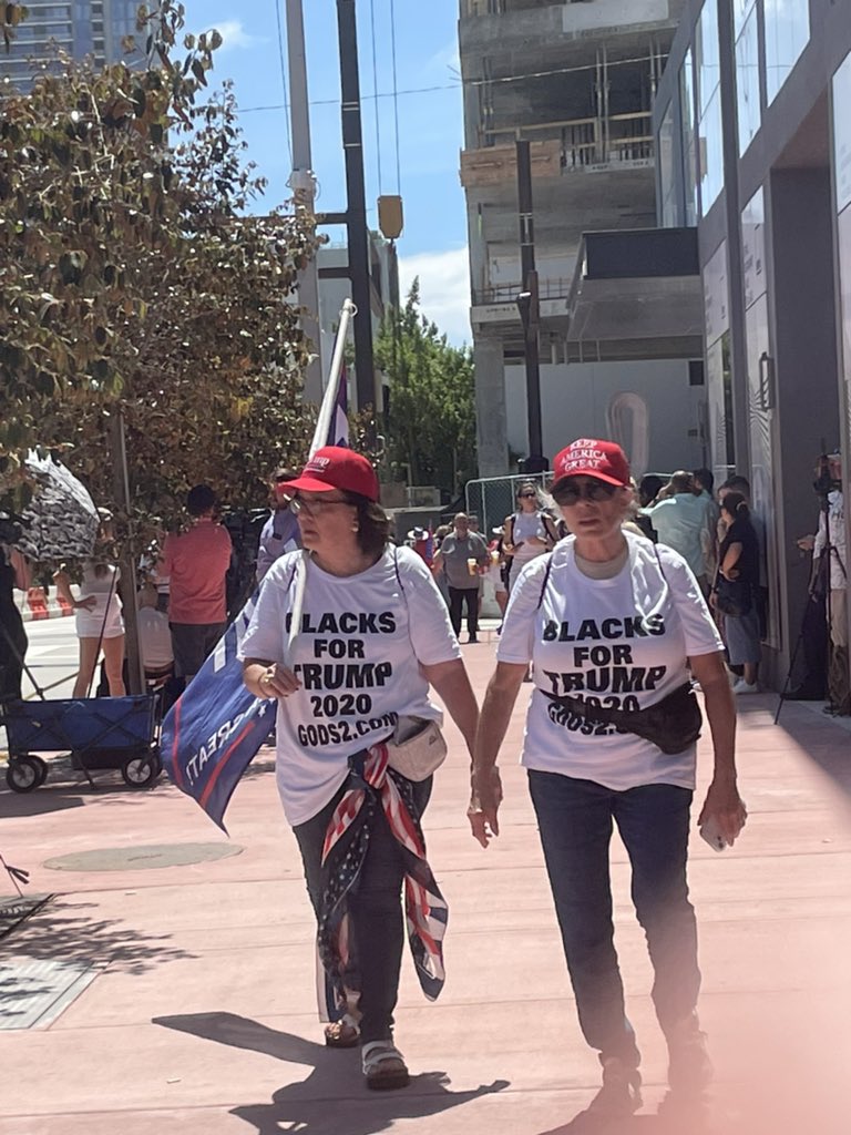 When the #BlacksForTrump show up but you forgot to pickup the blacks 😂😂😂 #TrumpArraignmentDay