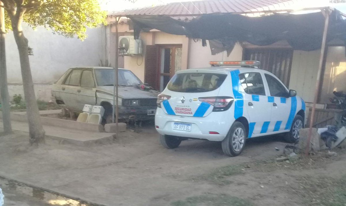 Vean Cómo usan como un móvil de la policía para la política en las arrias el norte Córdoba