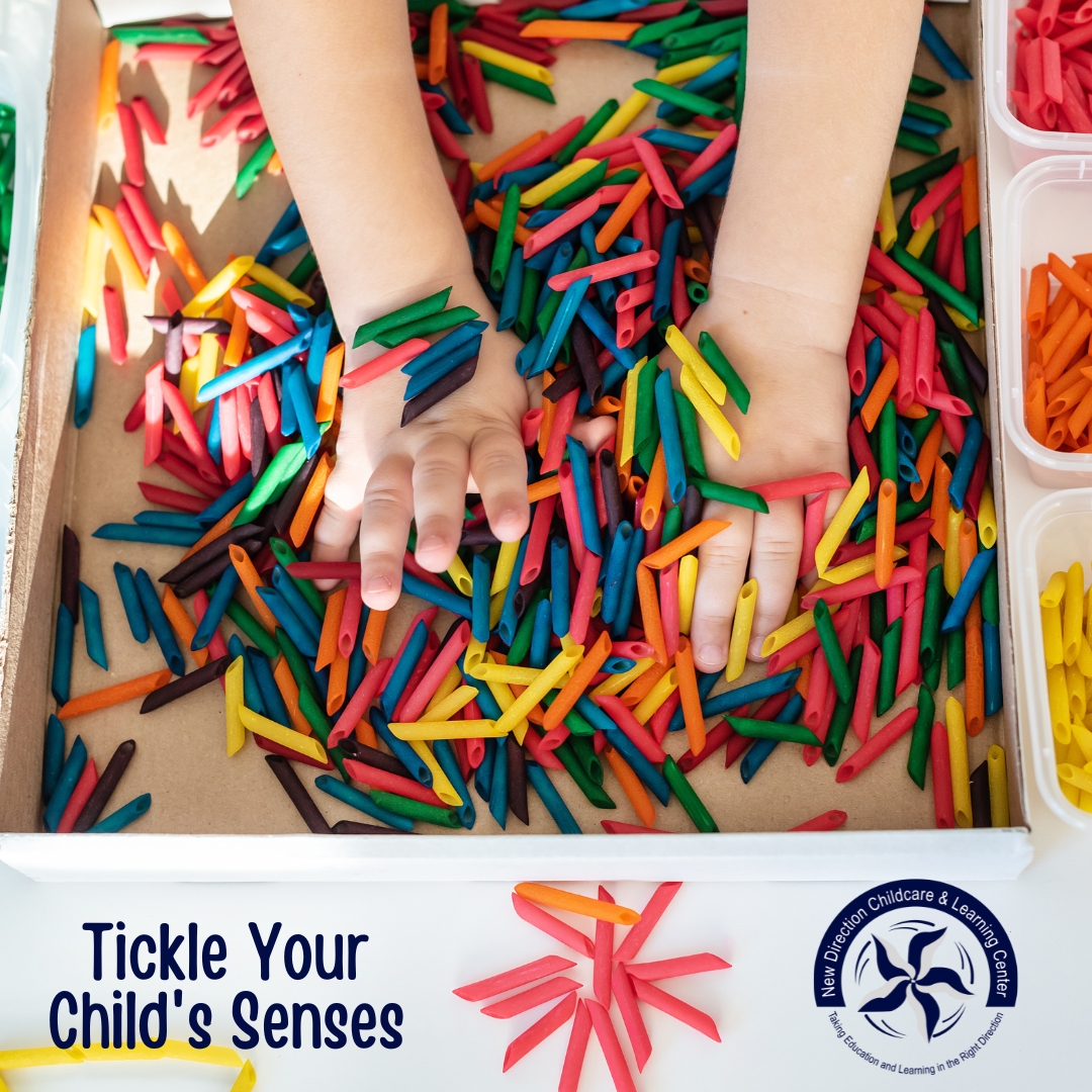 Uncover the magic of #SensoryBins! Stimulating all senses, they enhance cognitive & emotional growth. Perfect for our 3yr olds - boosting hand-eye coordination, motor skills & cause-effect understanding while having FUN! 📷#ChildDevelopment #LearnThroughPlay #ToddlerLife