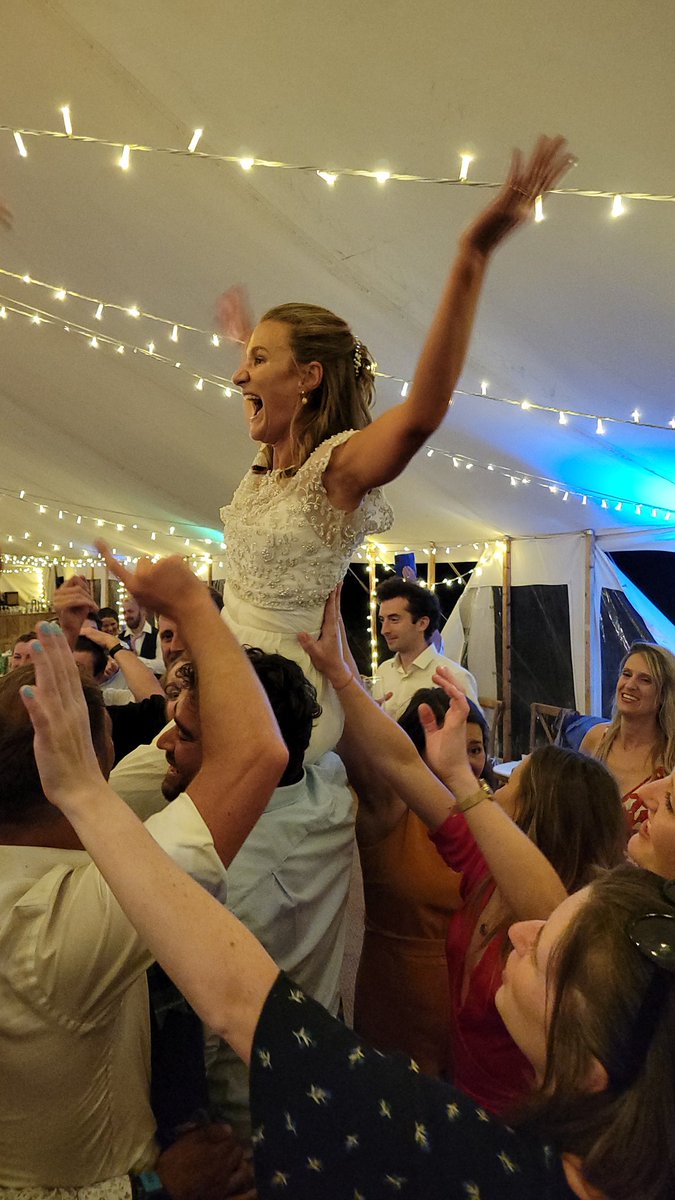 SMcCallin's tweet photo. Big sis got married this weekend 👰💍🔔
#McWedding https://t.co/NMzFoQtGKE