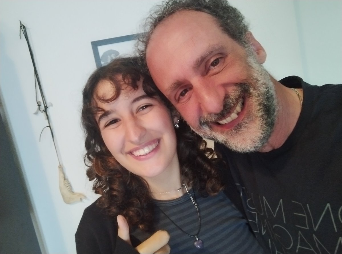 jhcordeiro's tweet photo. Feliz aniversário pra filha mais legal do mundo! E agora maior de idade! Parabéns, Sofia!!
#Sofia18 https://t.co/sN5uLavopb