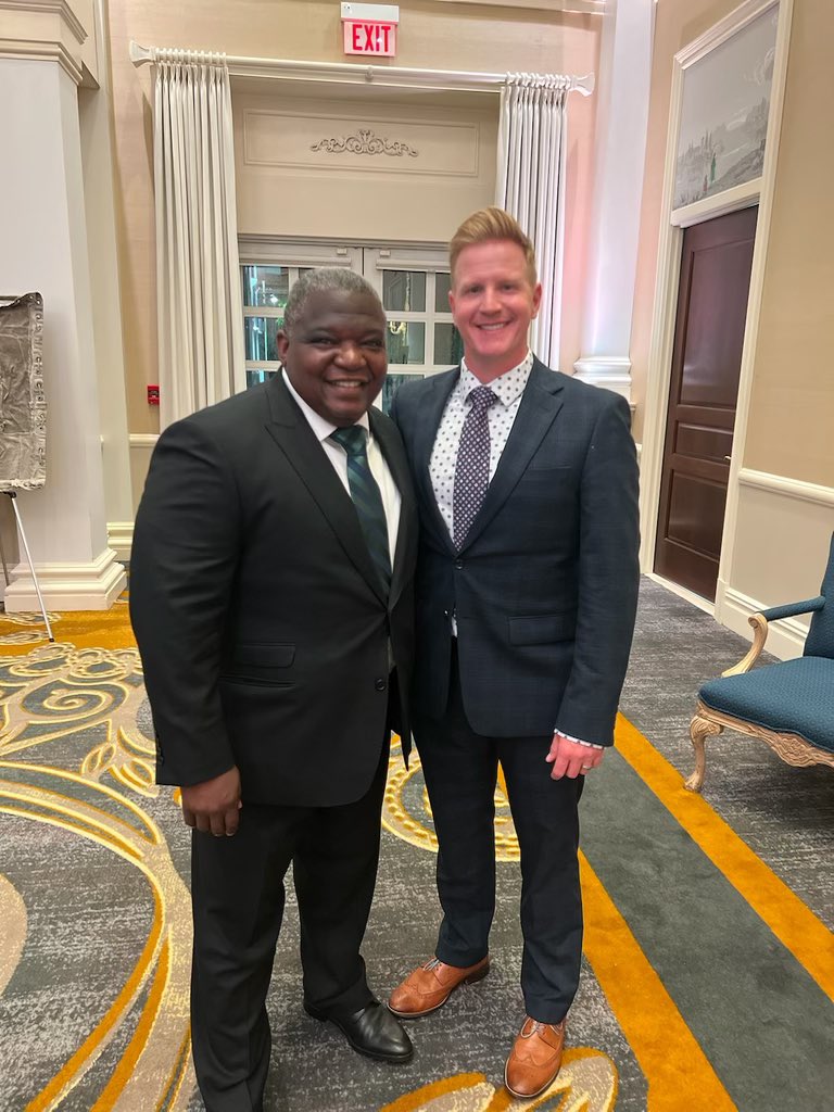 James had a great evening last night with New Jersey’s Commissioner of Environmental Protection <a href="/shawnlatur/">Shawn LaTourette</a> and everyone at <a href="/NJLCV/">New Jersey LCV</a>’s Green Tie Gala! 🌳