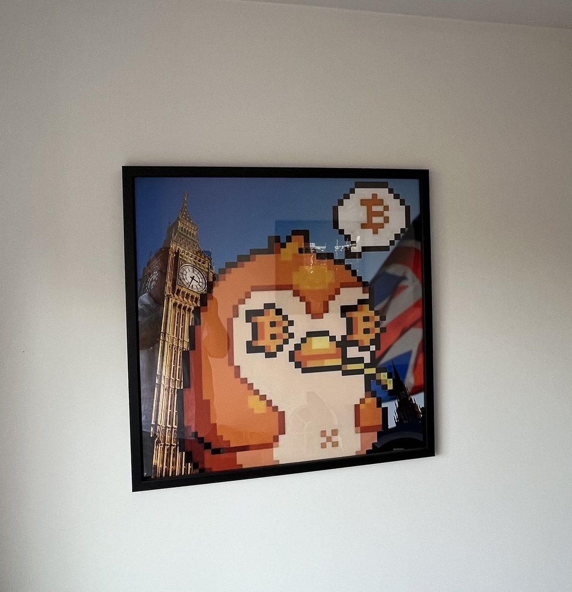 Spotted <a href="/PingoosOrd/">Pingoos</a> in London 🇬🇧 had to get a pic for the wall. Shout out to all my #Pingoos fam 🧡 and to <a href="/OprahWlnstreak/">OprahWlnstreak ❤️ Memecoin</a> for the sick edit. !Ping 🐧🐧