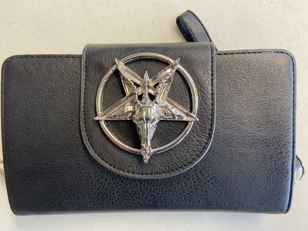 FYI - left behind at CVAF Saturday night music show. 

If you can identify what’s inside please send a note to:

Office@CVAF.ca