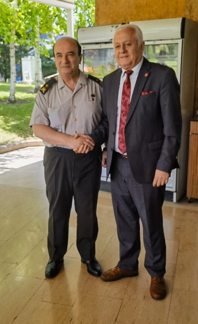 Metin34276991's tweet photo. #Çorum_Osmancık İlçemiz Doğumlu #Tuğgeneral #İbrahim_Büyükbaş Paşam İle Karşılıklı Çok Güzel İstişarelerde Bulunduk #Teşekkür_Ederiz https://t.co/4Q6hiixKS1