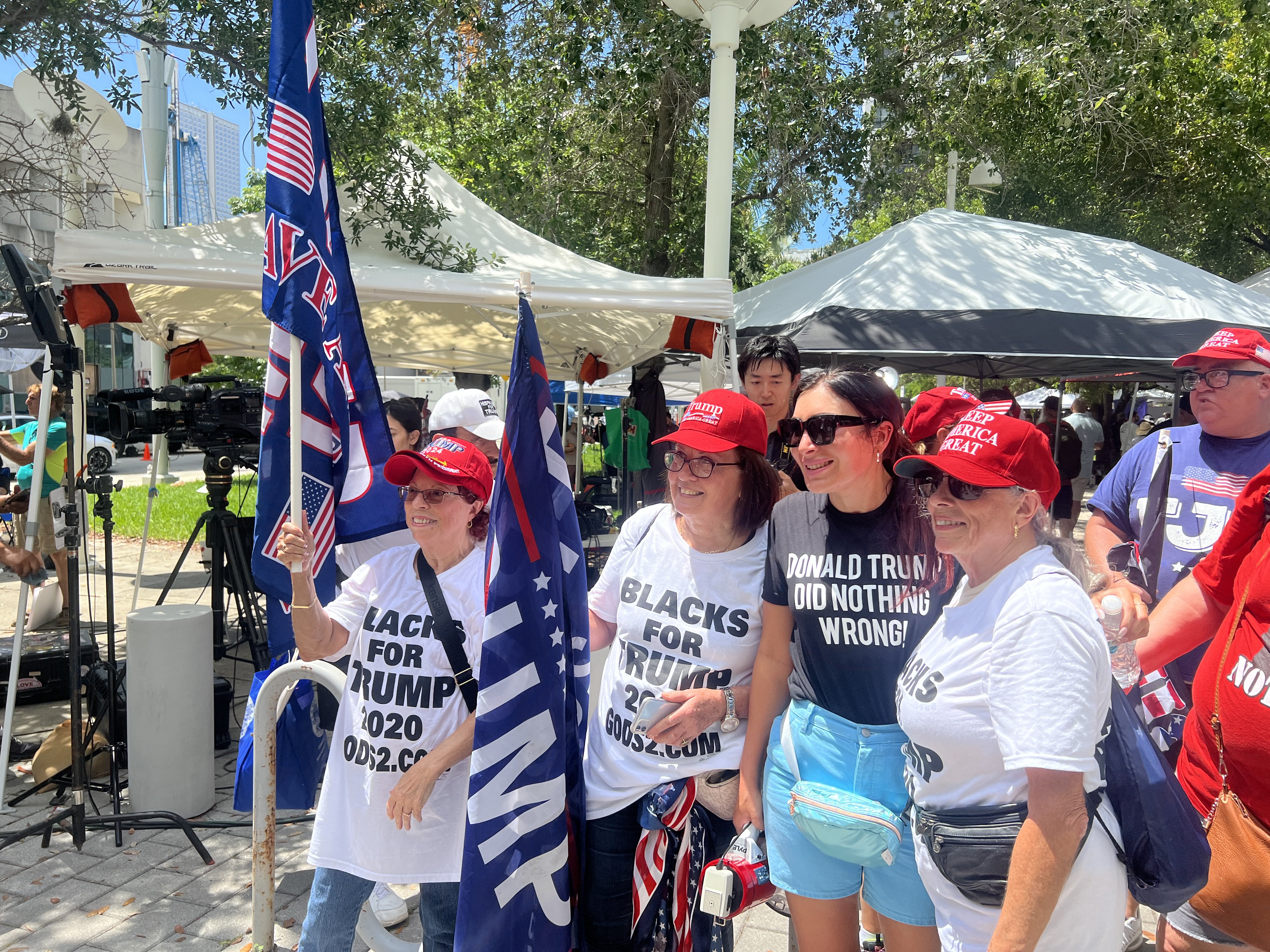 women for trump apparel