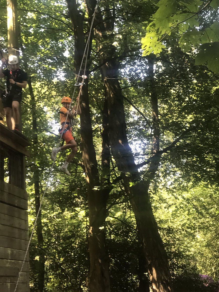 Ziplining @6YorkeMead #schooljourney