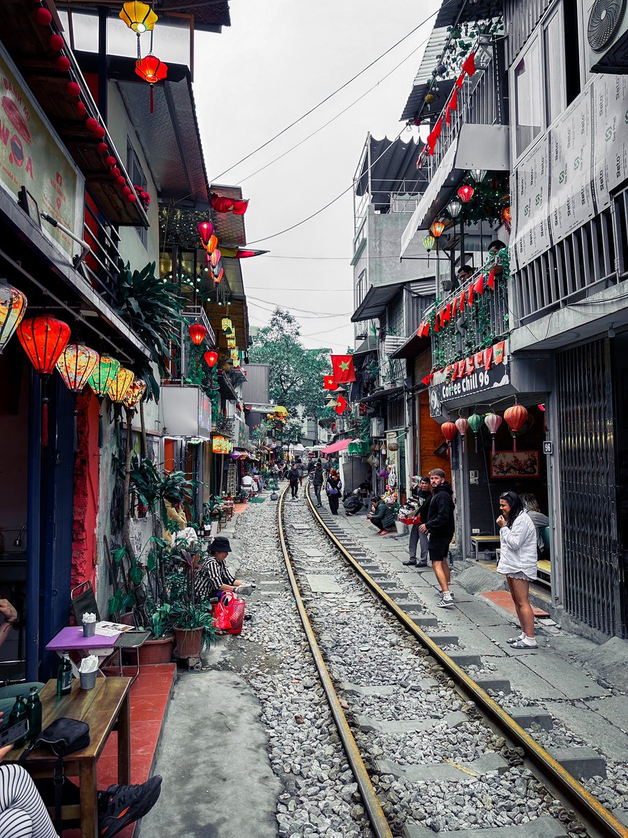 escapeteddy's tweet photo. Can you guess the location? 🙈😅 https://t.co/qQSahyqQdH
