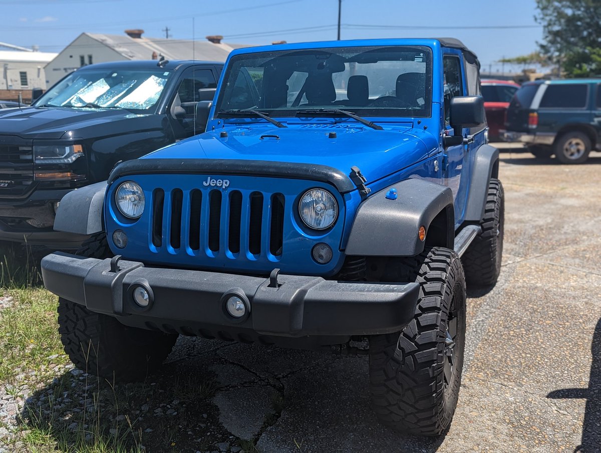 ArtemisJeep22's tweet image. #ducked