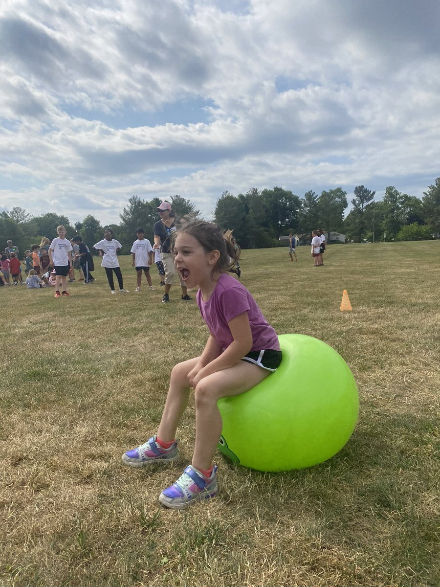 Field day was a blast!  From Drip, drip splash to pony races to scooter races!  Thanks to all the parent volunteers that came out and to the PE teachers!  Fun times!