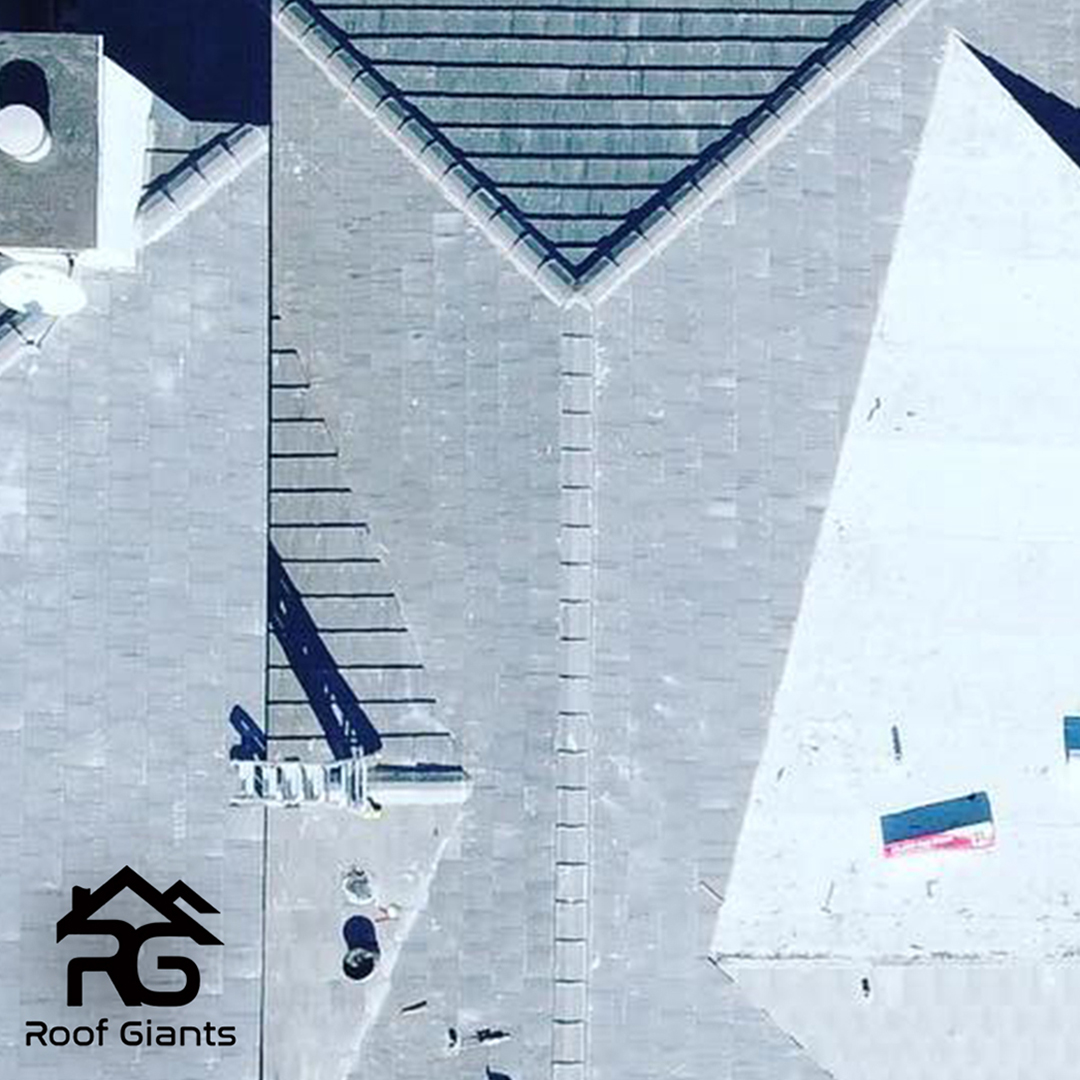 roofgiants's tweet photo. Let the professionals handle your commercial and industrial roofs. 
At Roof Giants, our fair prices and commitment to quality are unbeatable.🔥
.
.
. 
 #secureroof #longlasting #metalroofs #ThatsGigantic #MetalRoofs #metalroofsbyroofgiants #RoofGiants #Roofer #SecureHome https://t.co/bBOhAH0byJ