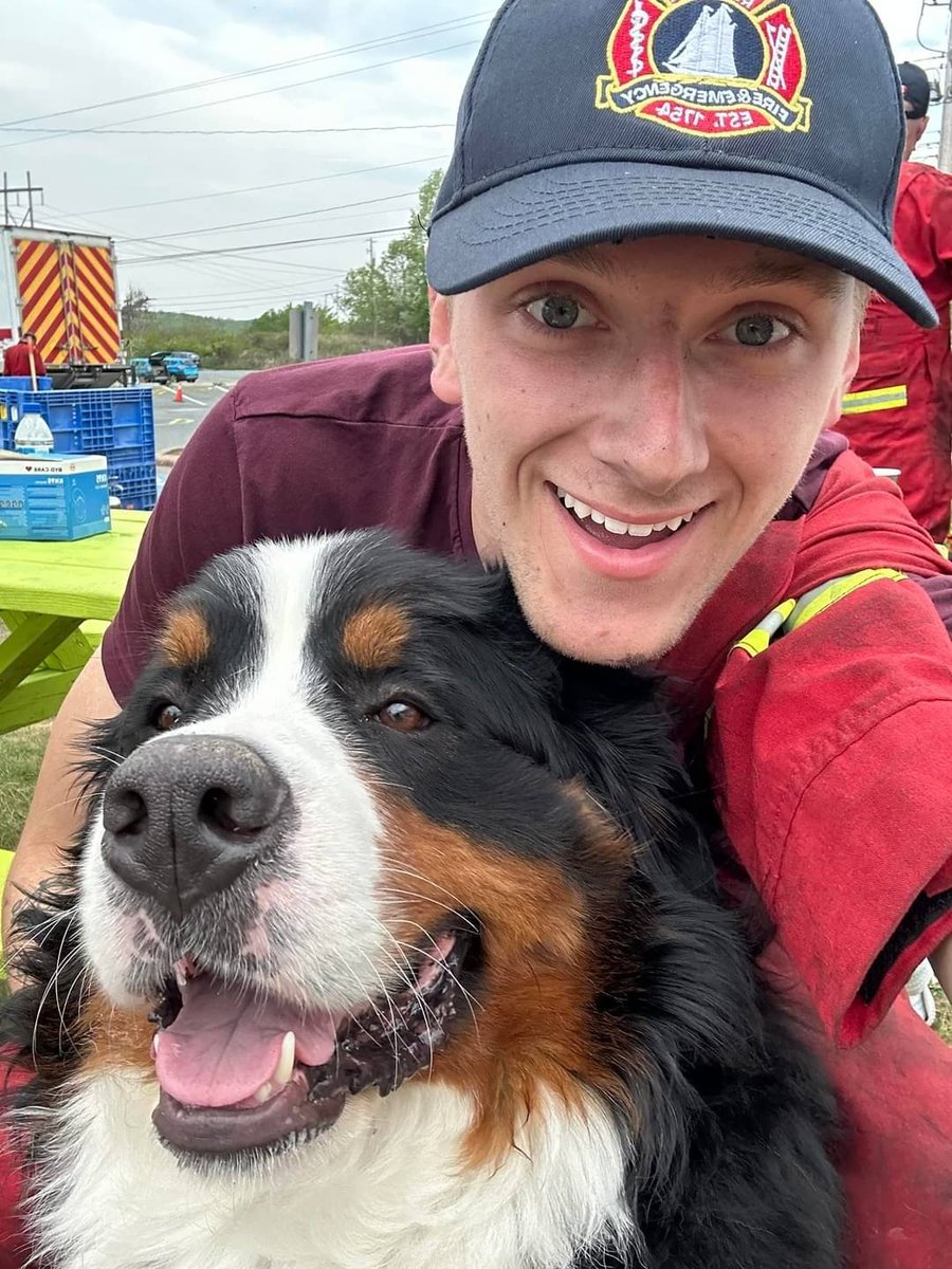 HfxMda's tweet photo. (HRFE) The BVFA wants to take a moment to recognize HRFE Volunteer Platoon Captain Core Blake Mann (Stn 8), Volunteer Firefighters Jesse Organ (formerly Stn 8, now Stn 58), Riley Coffey (Stn 58) &amp; Shervin Kannanchira Shibi (Stn 58).

https://t.co/NYLE5PdxYf https://t.co/XGH4y7W1pI
