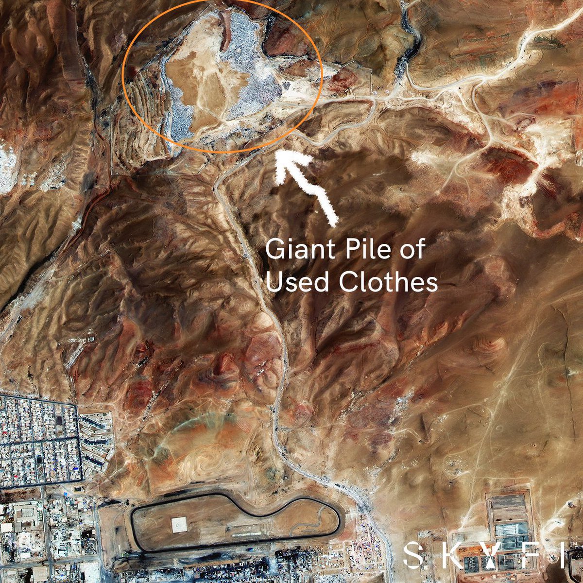 EarthHeroOrg's tweet photo. Together, we can reshape the fashion industry and safeguard our planet. 🌎 💚
#fastfashion #fashiongraveyard #sustainabilitymatters #lessismore #earthhero #earthheroapp
Photo credit: @SkyfiApp and @AFPphoto https://t.co/J05mLmtIEw