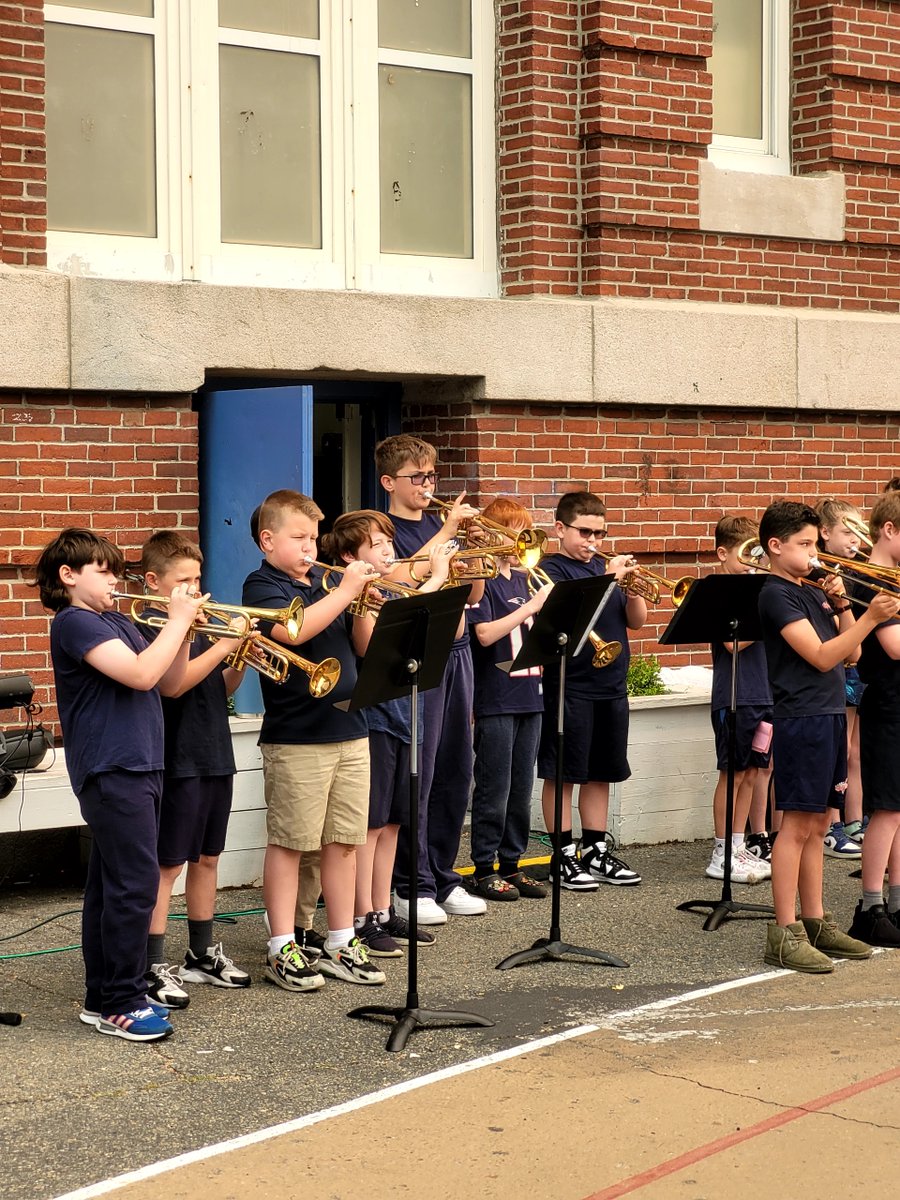 PerrySharksBPS tweet media