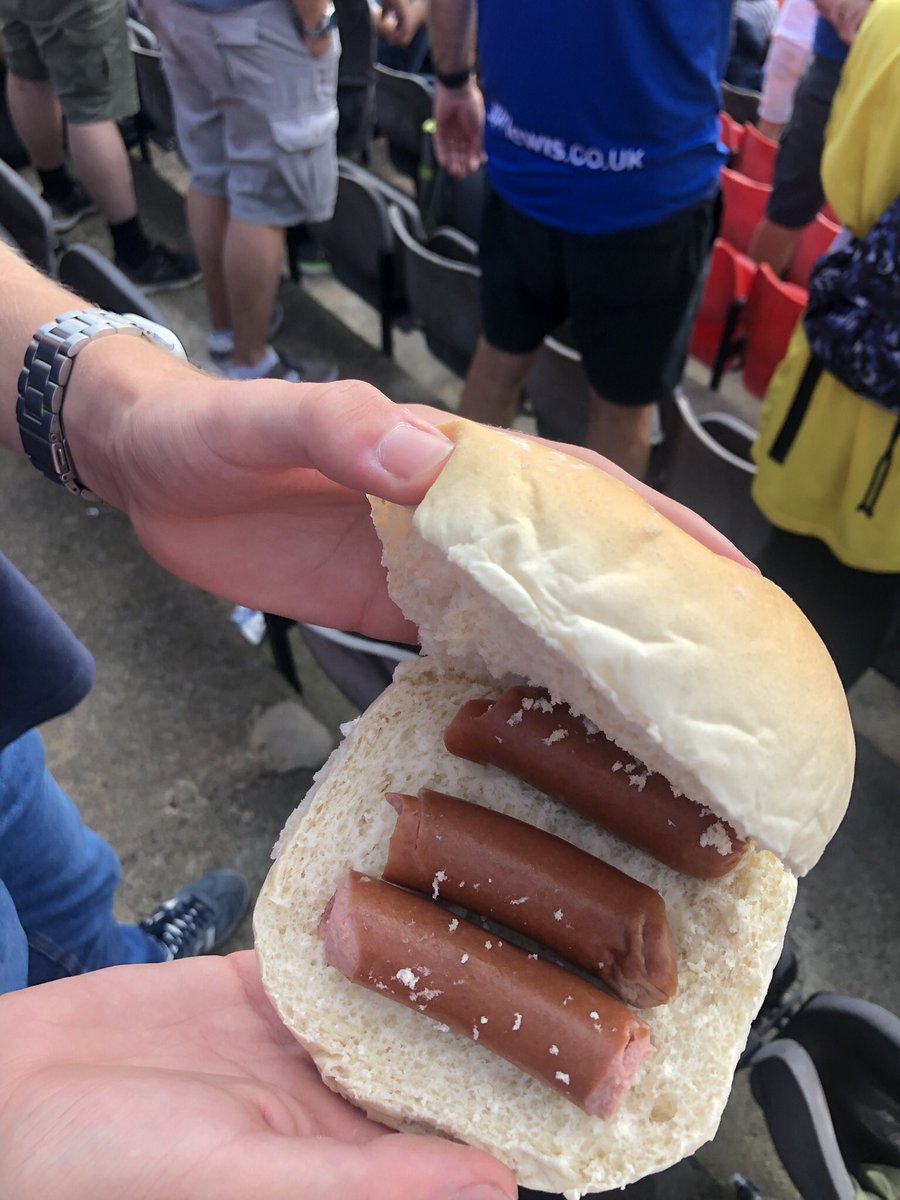 @FootyScran A 'hot dog' at Gateshead

£3