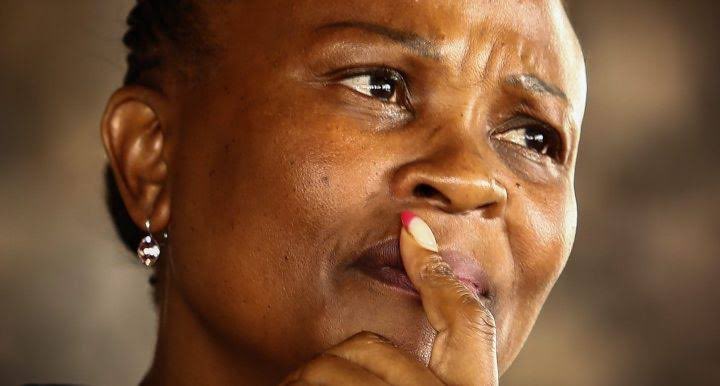 Sentletse's tweet photo. The same media that gleefully reported on allegations of corruption made by De Ruyter without any evidence, want to question the credibility of allegations made by Mkhwebane even after evidence is presented. https://t.co/9H74W9hmF9