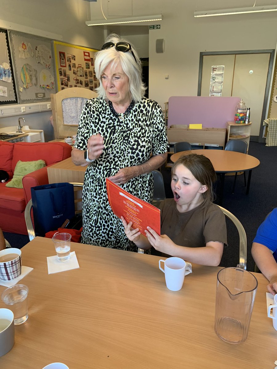 MrsLeeBPS tweet media