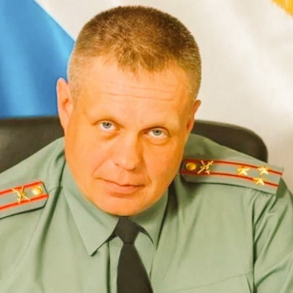 🛑🛑🇷🇺🇷🇺 Generalmajor Sergej Gorjatschow, Stabschef der 35. Kombinierten Waffenarmee, starb in Saporoschje. Dies gab der Militärkommandant Juri Kotenok bekannt. Ihm zufolge starb Gorjatschow an den Folgen eines Raketenangriffs.