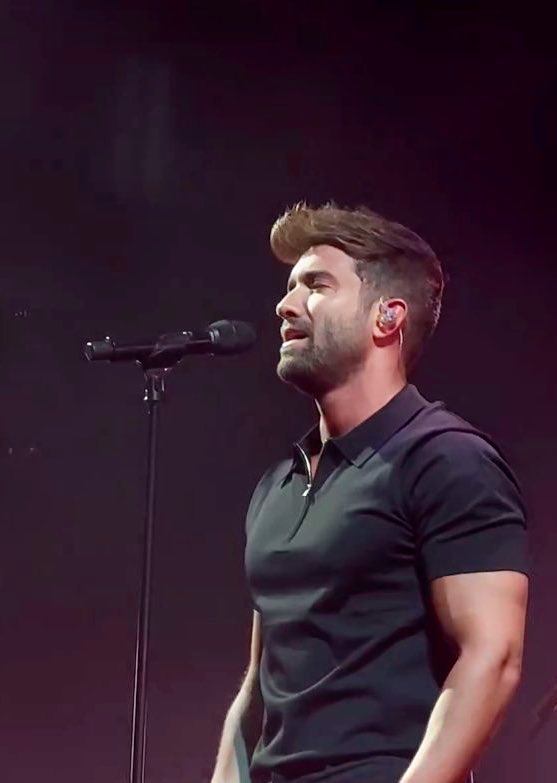#Pics Concierto de <a href="/pabloalboran/">Pablo Alborán</a> en El Escénico de Illescas, Toledo 🇪🇸