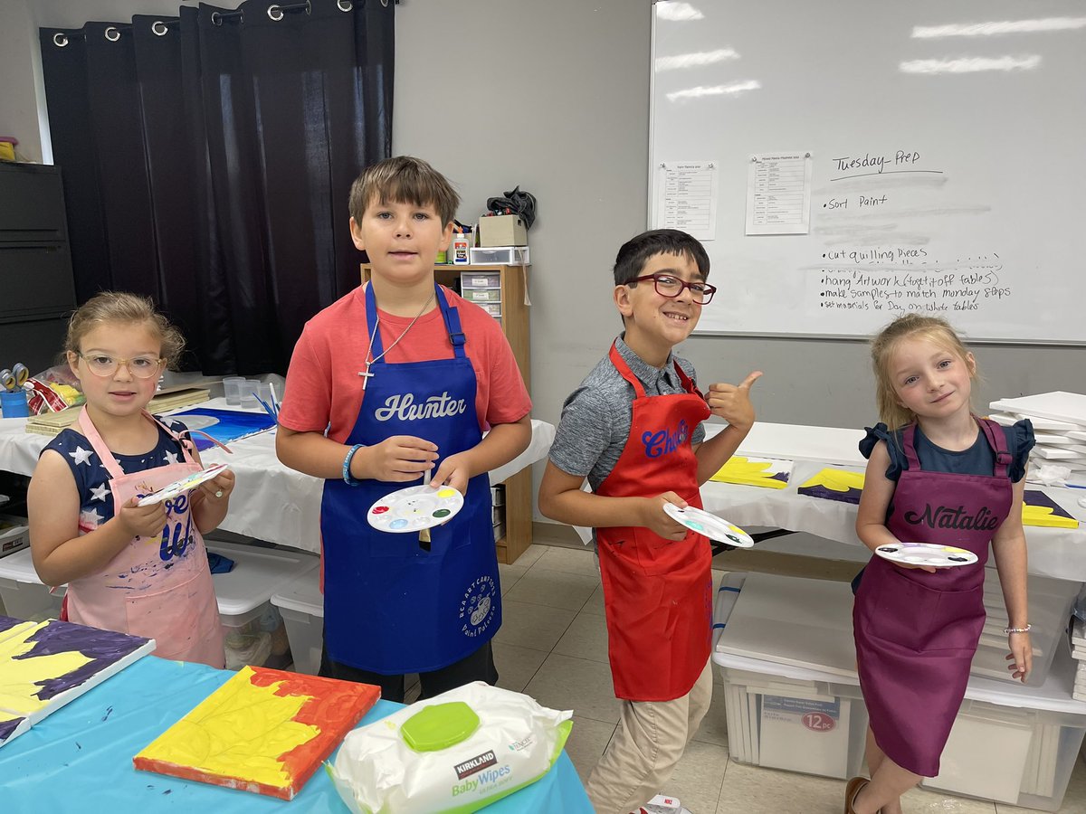 RossvilleAcad's tweet photo. Lots of creativity taking place on day 2 of Paint Palooza! #RiseoftheWolves #ThisIsRTown #PackPride #RCASummerCamp #RCALearns https://t.co/lzGic3Obmj
