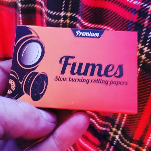 CanadianWeedWiz's tweet photo. #FollowTheseStoners @Highofffumes247 
https://t.co/x8BpqW6L09 @CannabisCredit @highUSA @HighCanMagazine @CannabisAds #Fumes #NiceFumes #RollemUp #SlowBurningPapers https://t.co/5How61wOGr