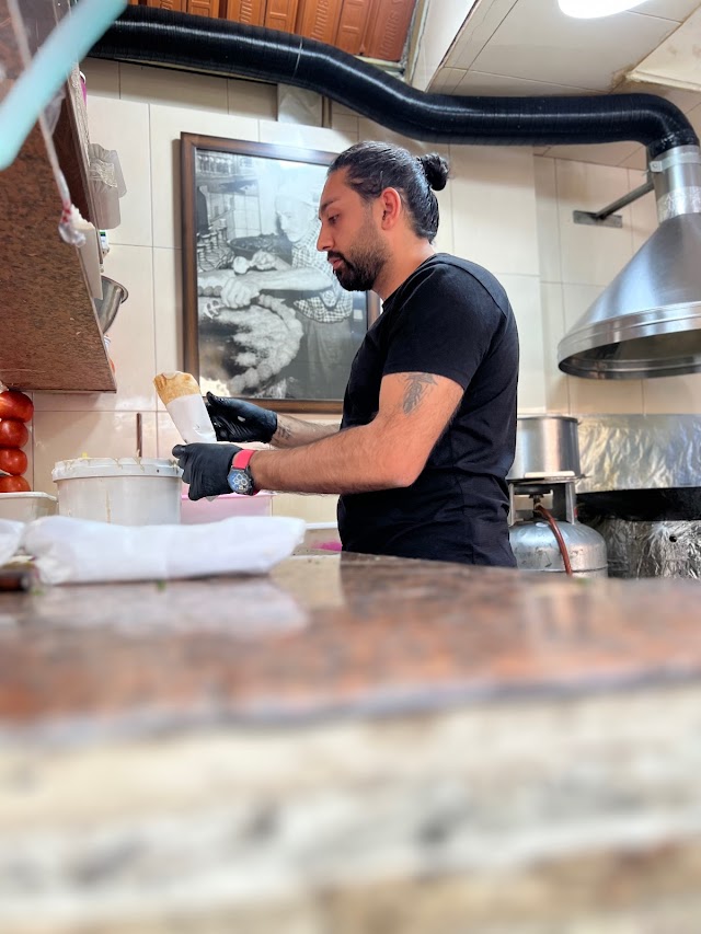 فلافل أشرف الأرناؤوط; 9FGM+XVG, Nabatieh, Lebanon; ★★★★★ google.com/maps/search/?a…