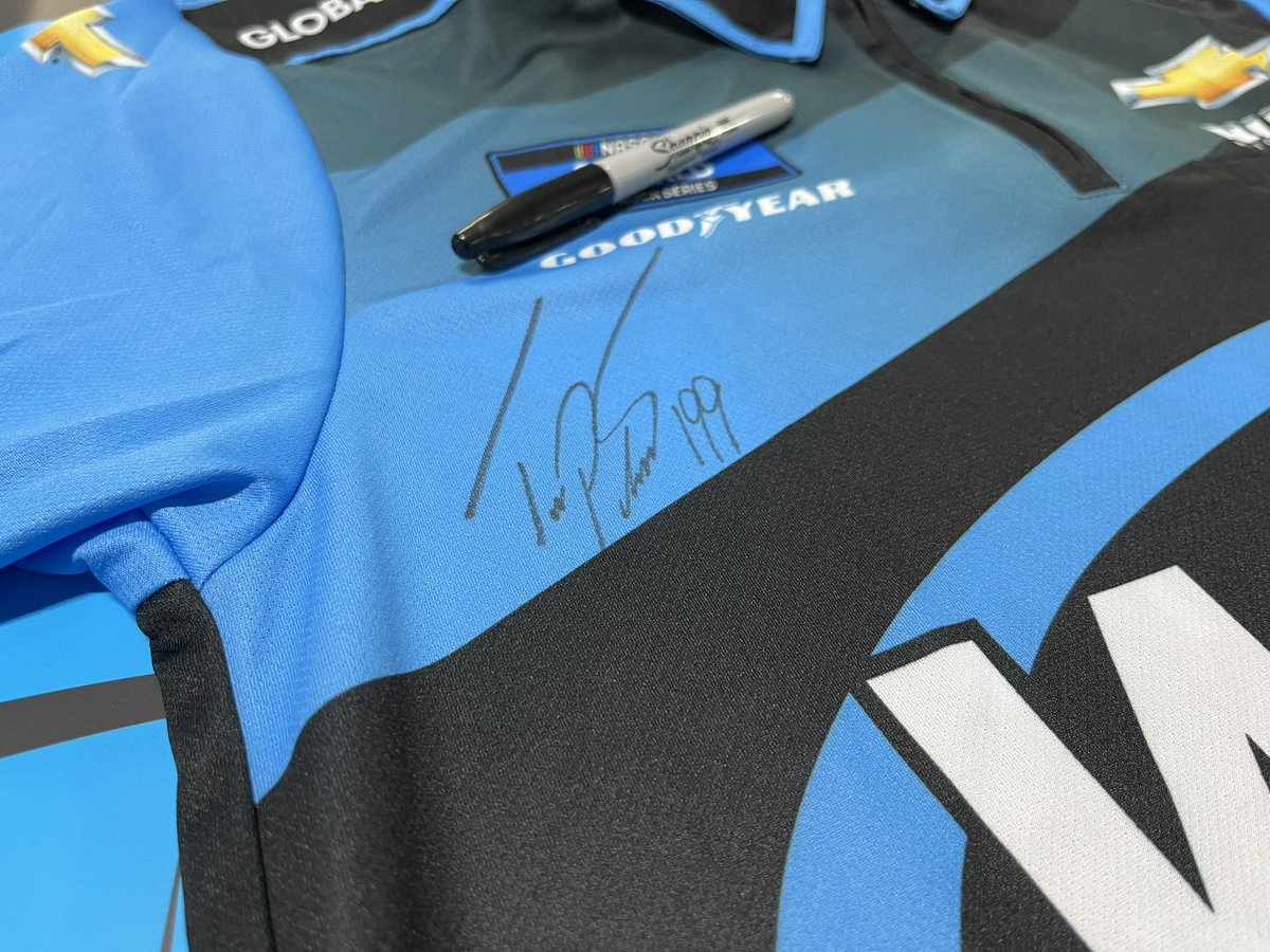 NieceMotorsport's tweet image. ‼️ GIVEAWAY TIME ‼️

Want this autographed @TravisPastrana crew shirt? Follow the steps below:

- Follow @NieceMotorsport
- Like + RT

Winner will be chosen Monday at 10am ET.