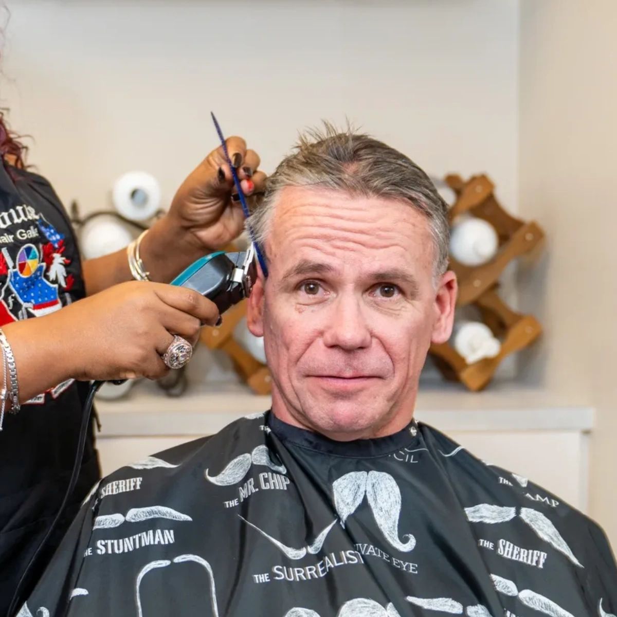 Does Dad deserve some pampering? Treat him to his next haircut at Entourage Hair Gallery! Call (240) 294-7297 to book an appointment. It's the perfect pre-Father's Day gift!