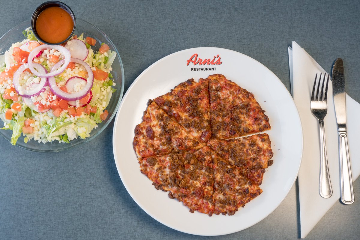 Who's hungry?! We've got you covered!
#MeetYouAtArnis #EatMorePizza
