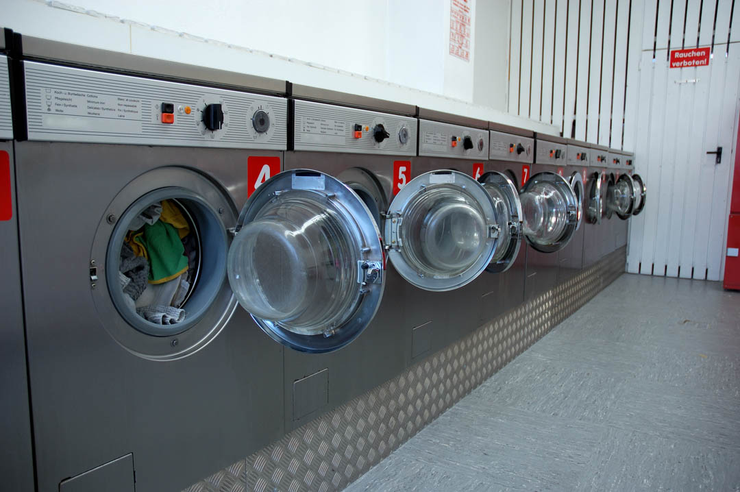 Show your support for your local Laundromat company by liking, commenting, or sharing any of our posts! #RockwallHeathBlueWaveLaundromat#RockwallTX bit.ly/3QvpN0k