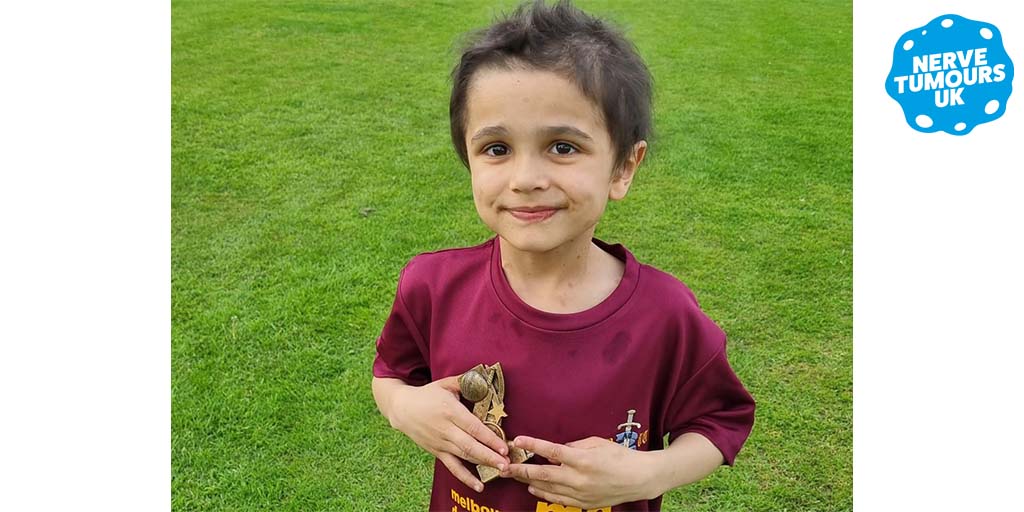 NervetumoursUK's tweet photo. Why Run - Eashan lost his eyesight at the age of 5, was then diagnosed with #NF1+ immediately started 18 months chemotherapy. His mother Jen tells his story, offers advice to others in the same situation &amp; shares her experiences in her podcast. Read more: https://t.co/ZnzMSdUwmf https://t.co/qzcnFrKpSq