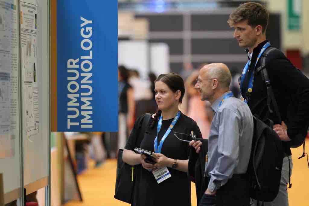 SaurLab's tweet photo. Great first day of poster presentations at #EACR2023 @AZaurito, Constantin Schmitt and Vanessa Gölling presented their work on PDAC/CRC subtypes and their unique tumor microenvironment states. 🤩 

First photo by @EACRnews https://t.co/03VZovSkSR
