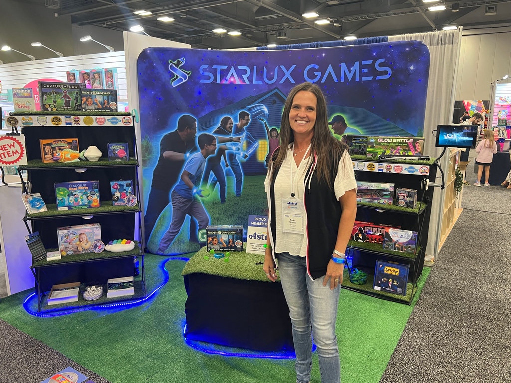 starluxgames's tweet photo. Starlux's Retail Sales Manager Becky is having fun at ASTRA this week! If you are there, stop by and say hi and check out all our newly released games!
#starluxgames #games #outdoors #outdoorgames #yardgames #unplug #ASTRA #tradeshow #glowinthedark #activegames #gamesforkids https://t.co/aNnPJKi4kx