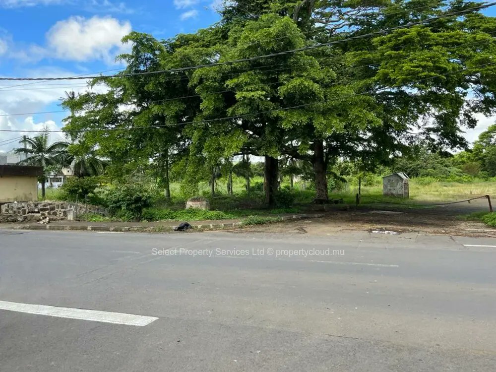 PropertycloudM's tweet image. Land for Sale in Henrietta | Rs.24,000,000  propertycloud.mu/for-sale/land-…