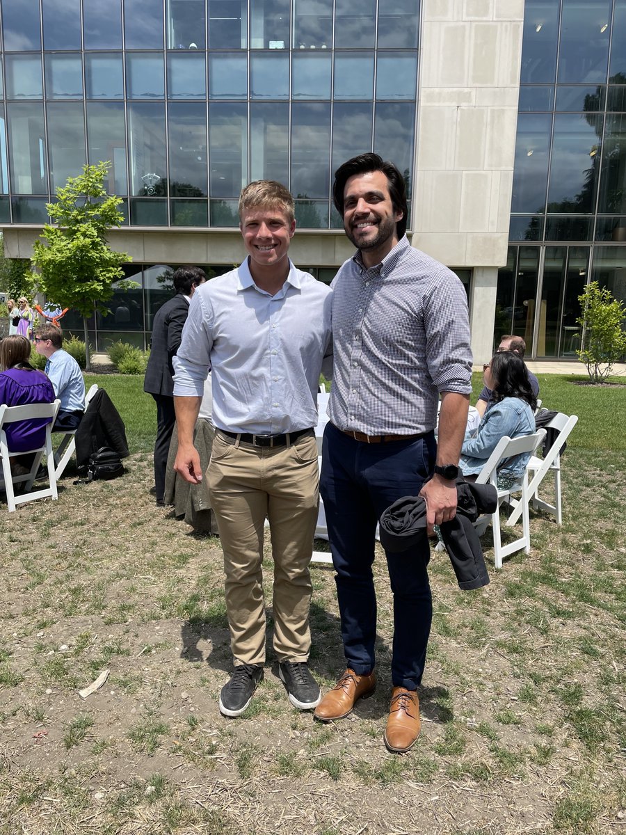 jeff_lopez12's tweet image. Had a great time celebrating our @NorthwesternEng graduates this weekend. I&apos;m especially proud of our first group of @LopezLabNU alumni! Natan is off to @Caltech for his PhD, Rochit @THErochit is heading to @Bloom_Energy, and Amy @ametwags has joined @WCGrp.