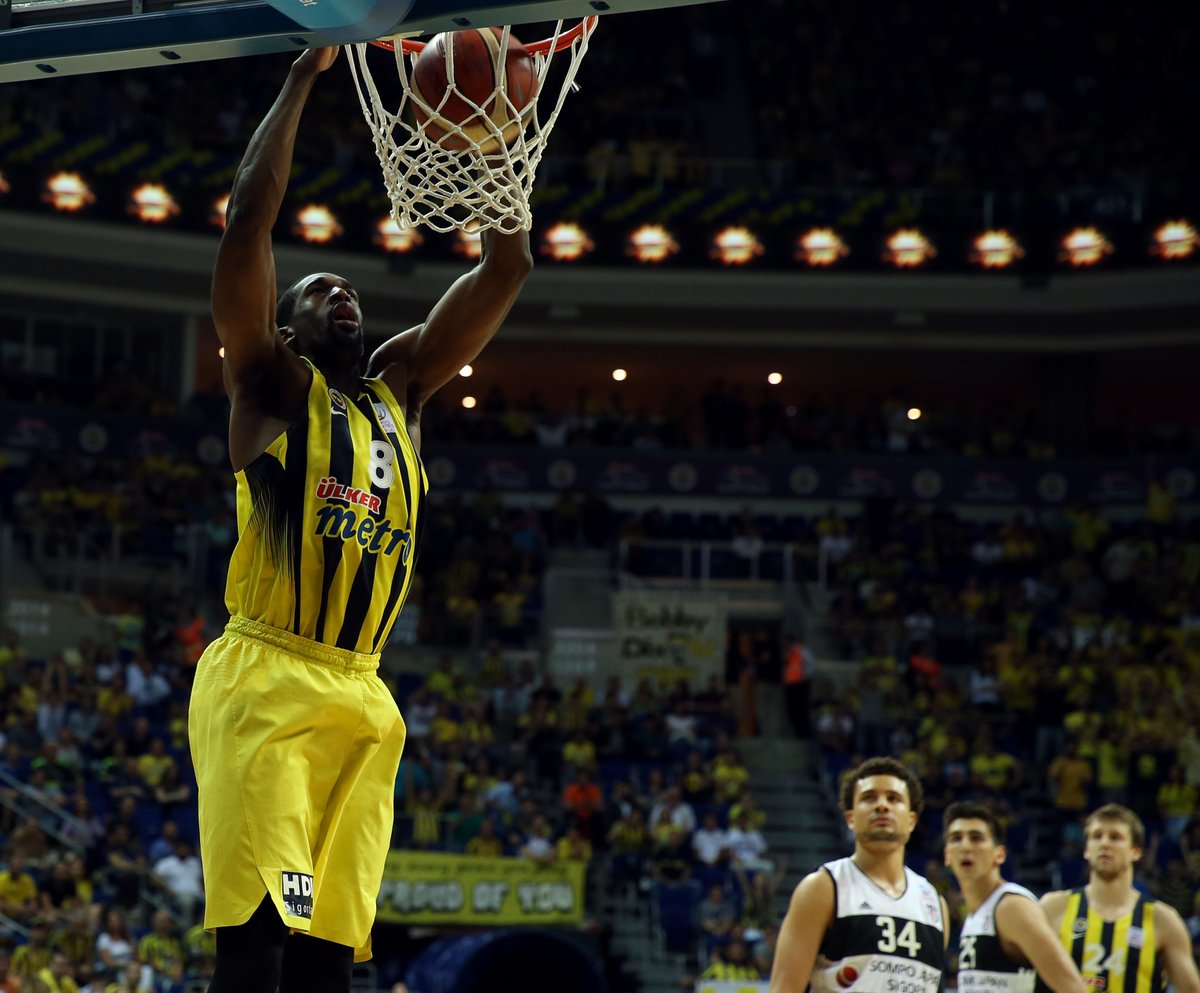 Ekpe Udoh, Atlanta Hawks'ta başantrenör Quinn Snyder'ın ekibine dahil oldu.