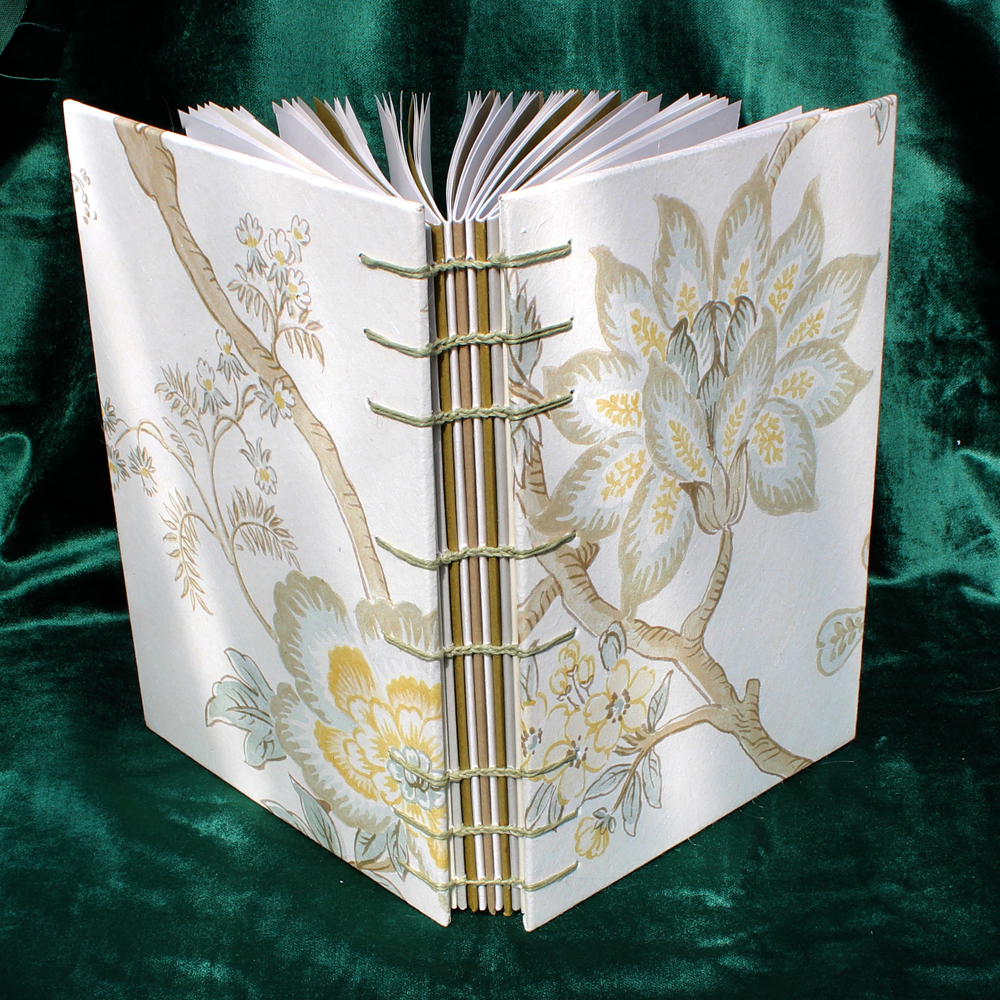 Coptic Binding workshop
lewisandwood.co.uk/uploads/pdf/Bo…