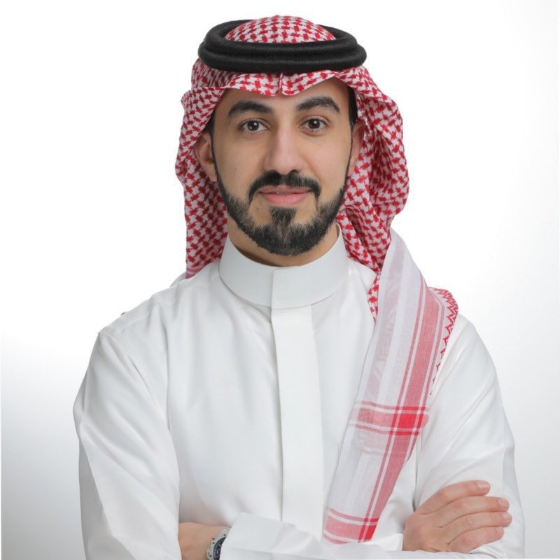 ما دام غالبية الجماهير النصراوية مجمعين عليه ويبونه فما راح ياخذها 
اعرف حظنا زين