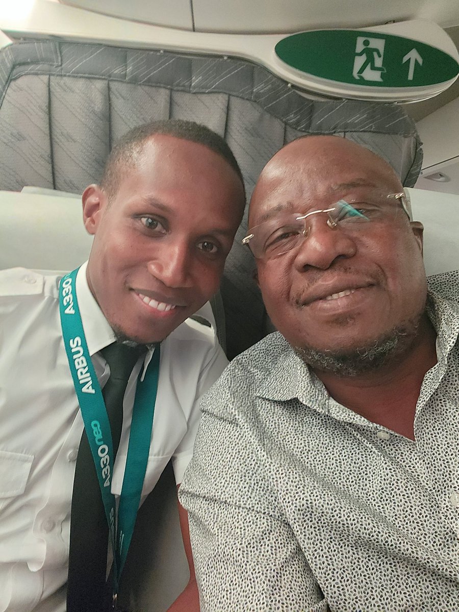 Yesterday I met one of my former students. Captain #JosephKagaba who has had an incredible journey. Graduated with a degree in HR from Makerere in 2014. Couldn't find a job. Joined #RwandaAir as a steward. Applied to flying school in South Africa and became a pilot.