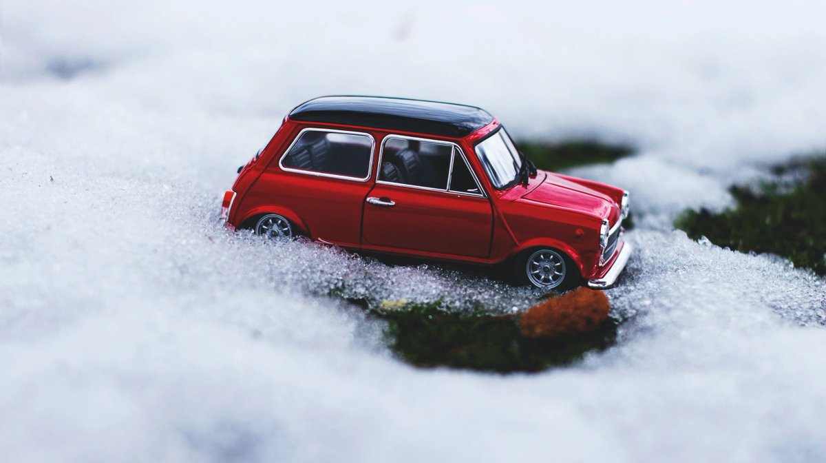 Your car called -- it wants a bath!
#SudzCarWash #CarWash #AutomotiveDetailing #ShowroomShine #SpotlessClean #detailing