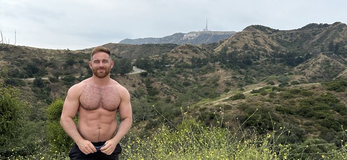 Hey LA where is the sunshine that you promised?   Who wants to film whilst Im still in LA? https://t<a href="/tag/newprofilepic"class="tags"><span>#newprofilepic</span></a>