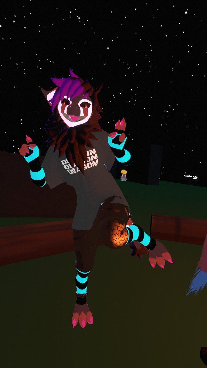 BlueBe__'s tweet image. Some darn adorable pics of @Rarilix1 from a while back.

Gorgeous!