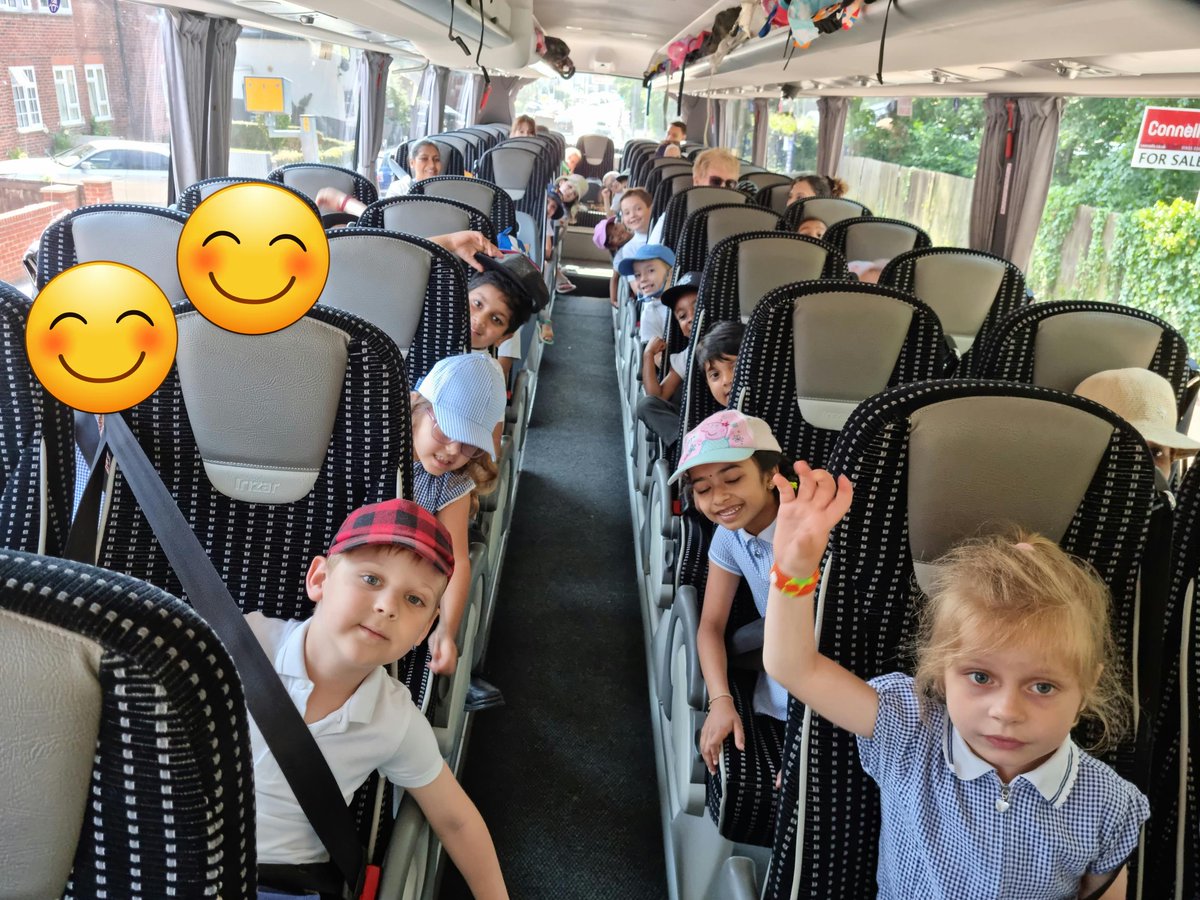 MrsCheungBF's tweet photo. A hot but fantastic day at Whipsnade Zoo. Year 1 enjoyed seeing all the different animals. 

@HeadBeechfield @MissMortlock @MissSpenceBF @BFS_Watford https://t.co/C6XJtQ9ekb
