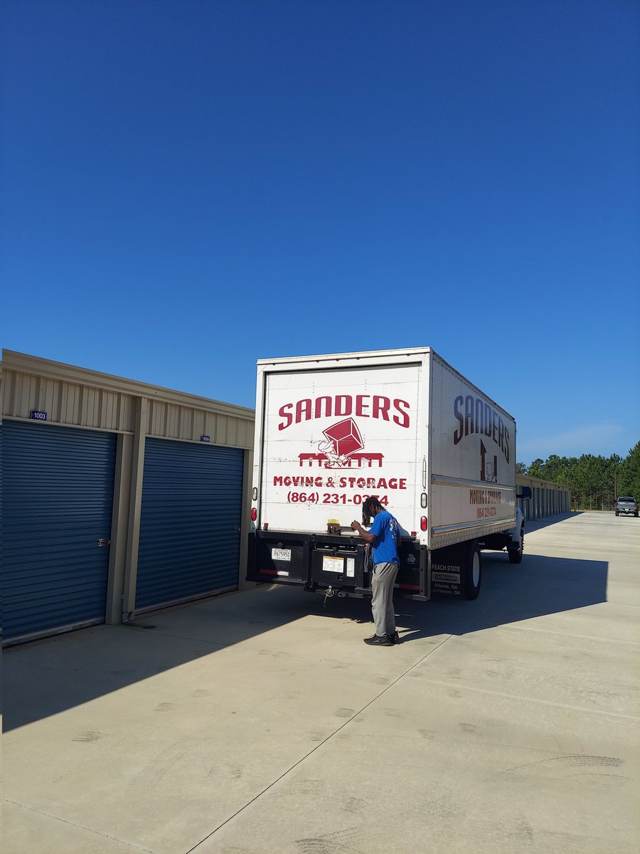 RickWorksHard's tweet image. I had a great first day with Sanders Moving company, and I love my new job. Thank God that I have a job to go to.