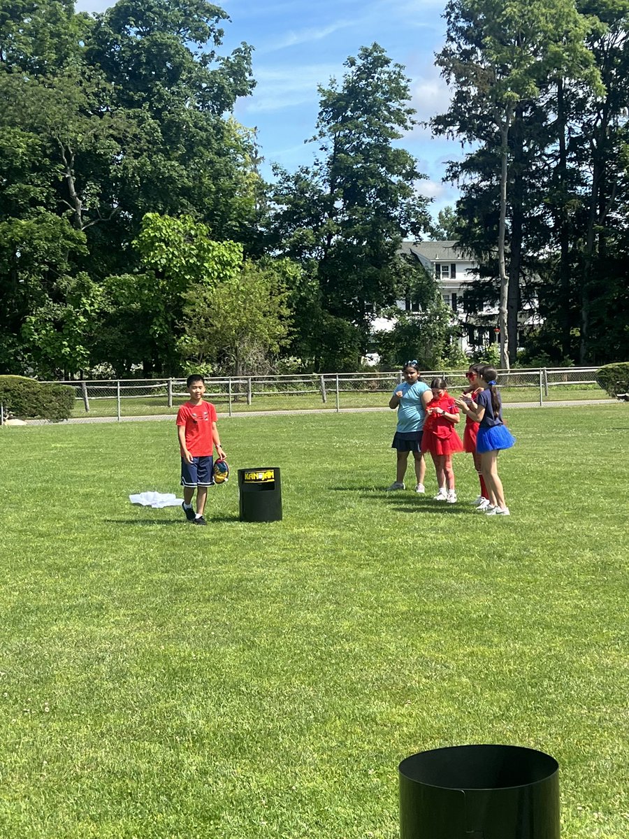 QRS_Smith's tweet photo. Field day was a success! Go 5KS! #qrspride https://t.co/GlLp5yl8Ko