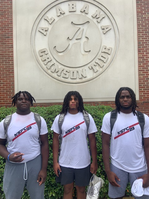 6kSteven's tweet photo. The best DLine in the state. WATCH US WORK. #Unblockable #SackemSoles #ImInTheBuilding https://t.co/aYJ9yQxtqT